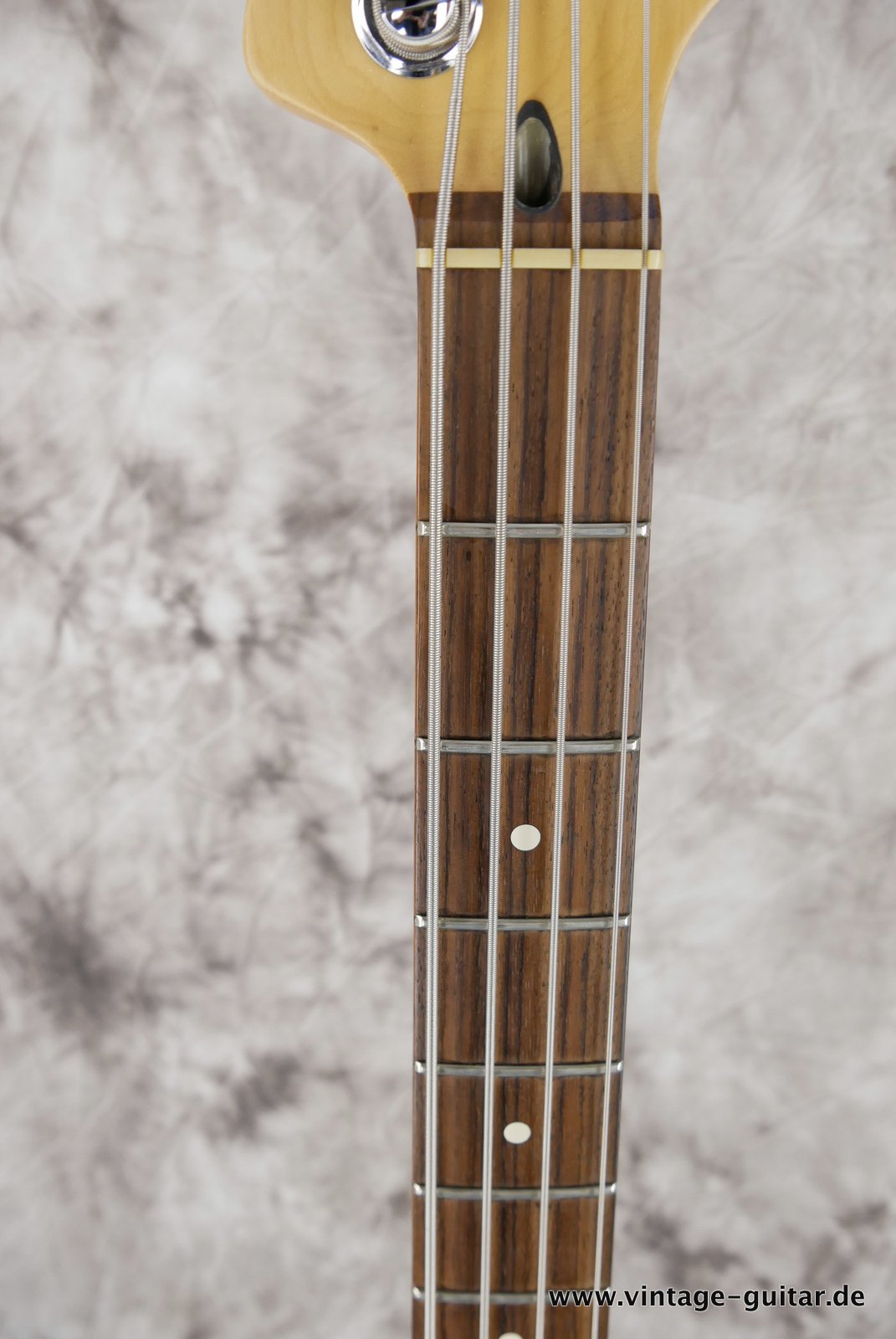 Fender Precision-Bass-1994-limited-edition-black-011.JPG